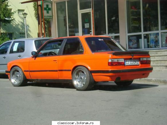 La vanatoare de masinarii vechi - Un BMW E30, foarte frumos - Am vazut prin Cluj-Napoca