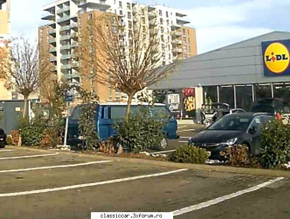 La vanatoare de masinarii vechi - Un T3 frumos in parcare la Lidl - Am vazut prin Cluj-Napoca