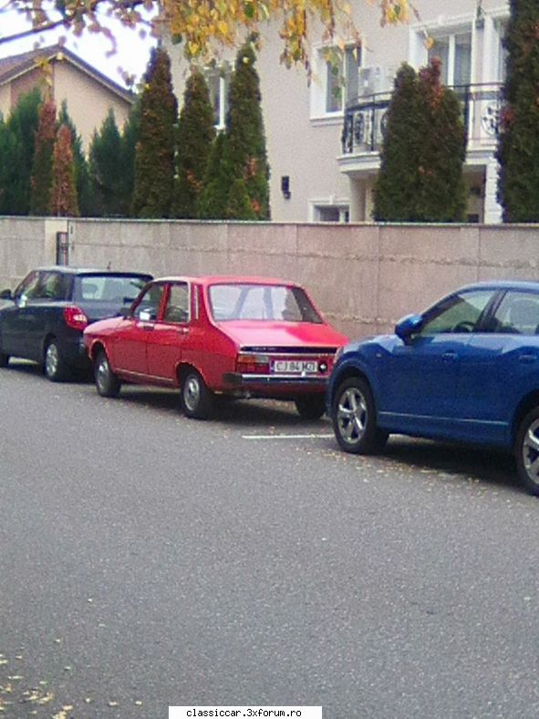 La vanatoare de masinarii vechi - O Dacie 1310, aproape identica cu a mea. Doar - Am vazut prin Cluj-Napoca