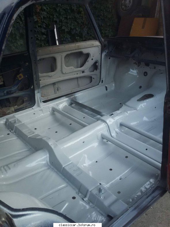 Lada 1500 (S) ( vaz 2103) - Habitaclul a fost grunduit partial, primul strat - Reconditionari si Restaurari