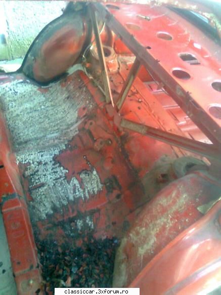 Lada 1500 (S) ( vaz 2103) - Curatat ce a mai ramas de curatat din podea - Reconditionari si Restaurari