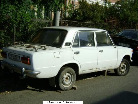 Lada verde - Din fata 1200, din spate 1500 - Am vazut prin Cluj-Napoca