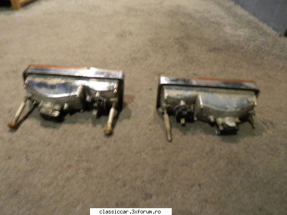 Lampi fata Lada 1500 - le-am gasit montate pe R16TS Si din spate - Vanzari  piese si accesorii