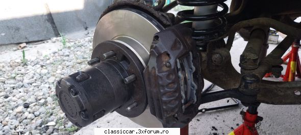 Land Cruiser LJ78 EX - Asa ca am trecut la treaba, inlocuind discurile - Prezentare masini