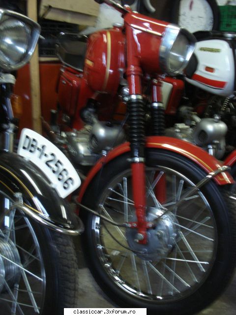 MUZEUL MOBRA - cv2adi - Prezentare motociclete, motorete si biciclete de colectie