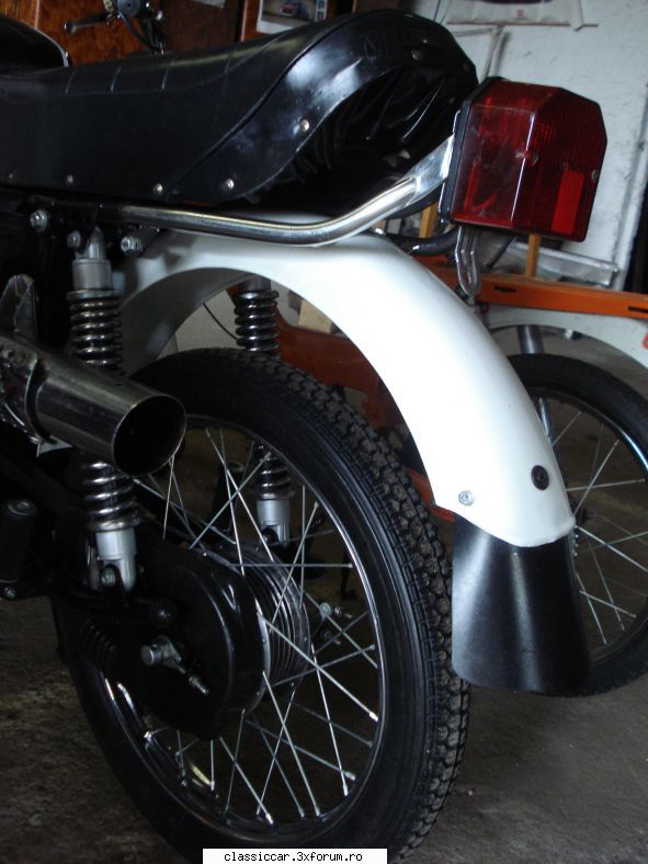 MUZEUL MOBRA - cv2adi - Prezentare motociclete, motorete si biciclete de colectie