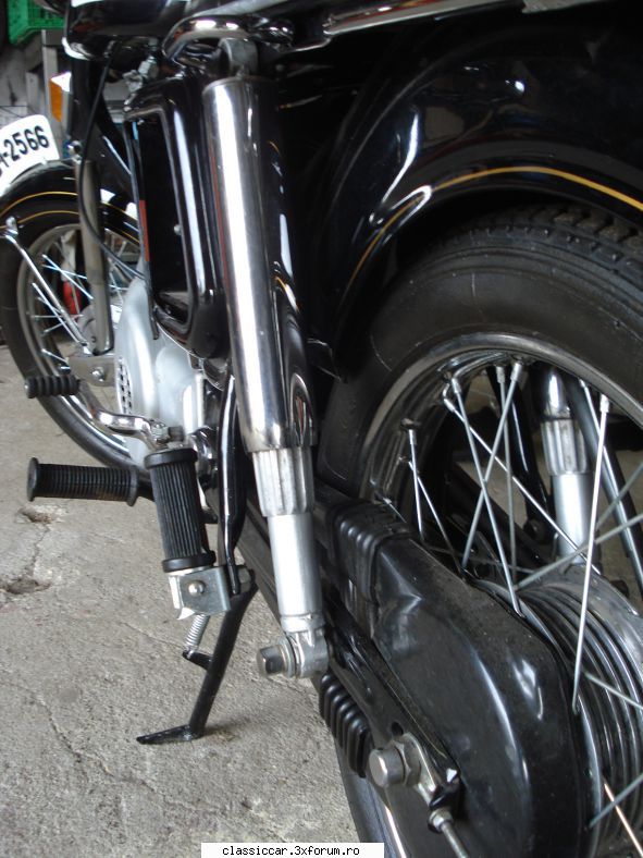 MUZEUL MOBRA - cv2adi - Prezentare motociclete, motorete si biciclete de colectie