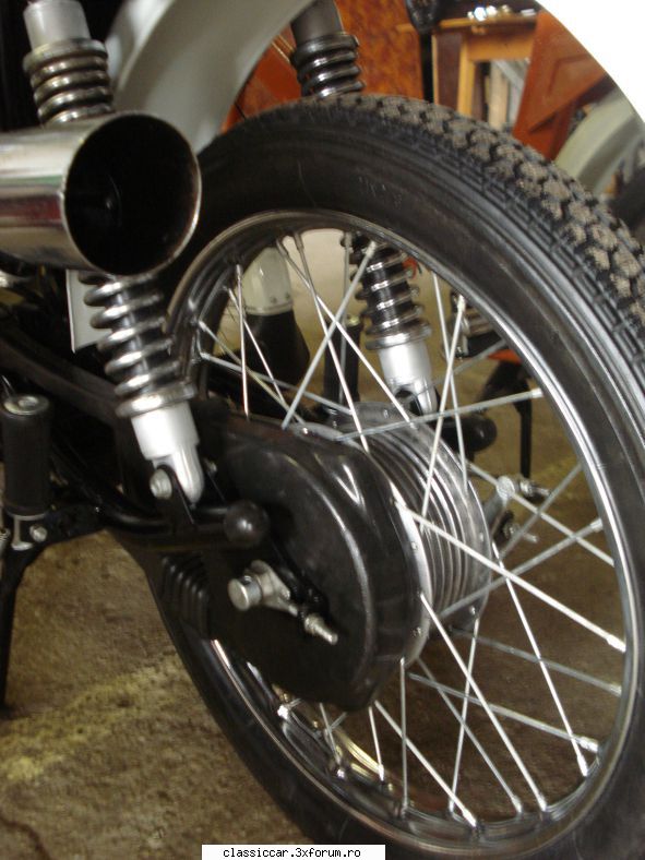 MUZEUL MOBRA - cv2adi - Prezentare motociclete, motorete si biciclete de colectie