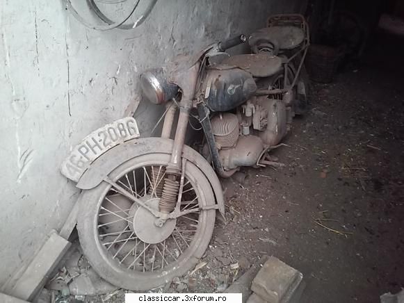 MZ rt 125 - E frumoasa asa cum e acum, plina de - Prezentare motociclete, motorete si biciclete de colectie