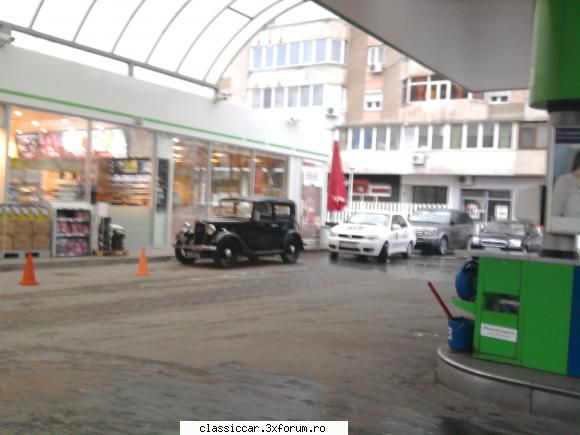 Mai sunt citeva masini vechi in Constanta care merita salvate! - un austin...poza nu e - Am vazut prin Romania