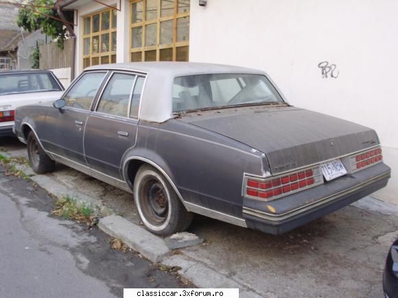 Mai sunt citeva masini vechi in Constanta care merita salvate! - pontiac bonneville - Am vazut prin Romania