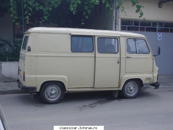 Mai sunt citeva masini vechi in Constanta care merita salvate! - renault estafette - Am vazut prin Romania