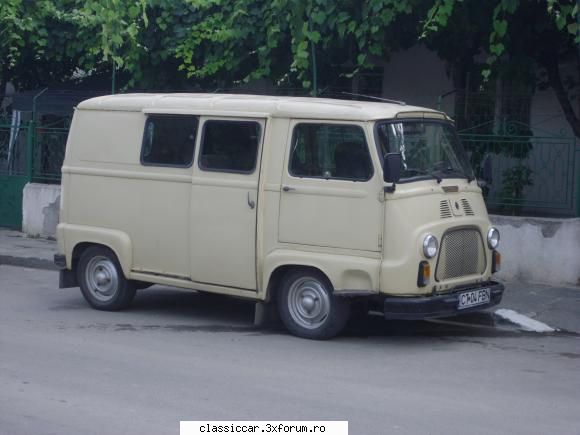 Mai sunt citeva masini vechi in Constanta care merita salvate! - renault estafette - Am vazut prin Romania