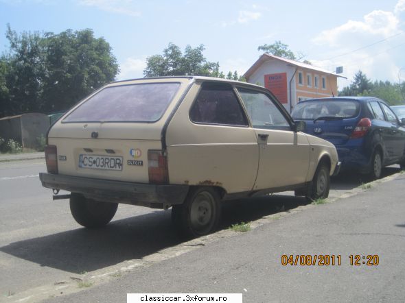 Mai sunt citeva masini vechi in Constanta care merita salvate! - Misu, asta e Club ? S - Am vazut prin Romania