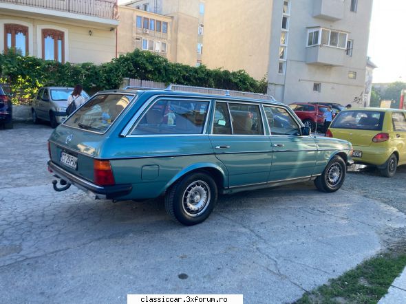 Mai sunt citeva masini vechi in Constanta care merita salvate! - Mercedes w123 T - Am vazut prin Romania