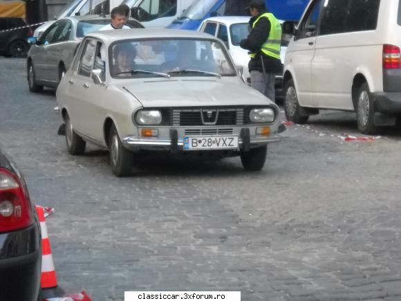 Masini vechi surprinse in Bucuresti - o alta babuta,care sincer mi-a placut - Vanatoarea de epave