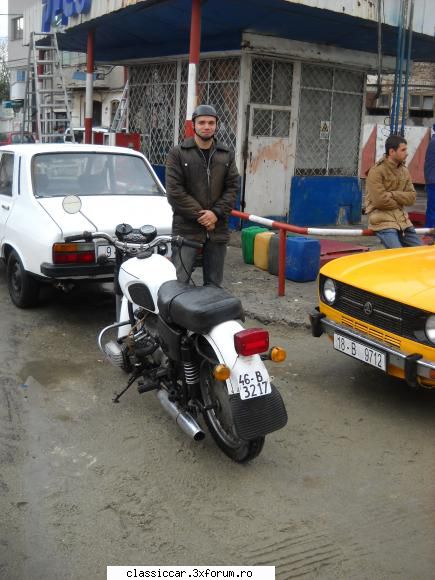 Masini vechi surprinse in Bucuresti - ya yaaaa deci,dacia 1300 avea 17B3277, skoda120 - Vanatoarea de epave