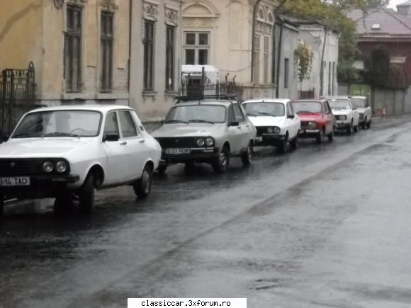 Masini vechi surprinse in Bucuresti - o gasca de iubitori de vechituri.eu zic,adevarati - Vanatoarea de epave