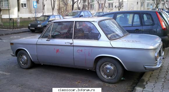 Masini vechi surprinse in Bucuresti - BMW care nu mai circula - Vanatoarea de epave