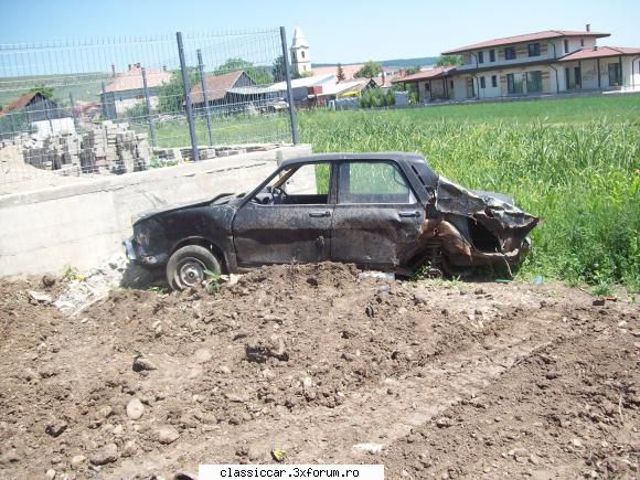 Masinile Primariei - Dacia neagra era rasturnata pe o parte,si - Rust In Peace