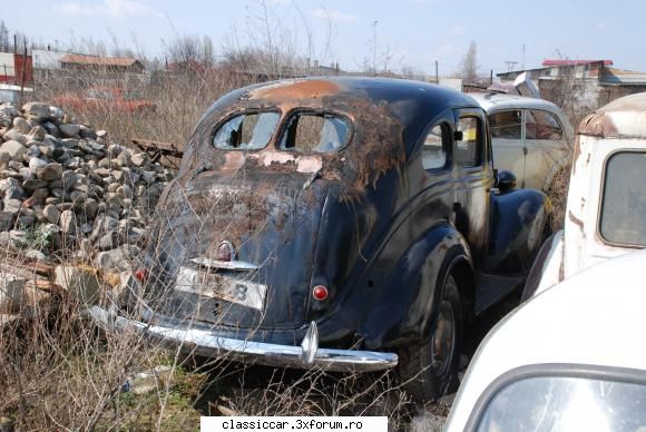 Masinile de la Gara Catelu - Plymouthul de asemenea folosit la filmari, a fost - Am vazut prin Romania