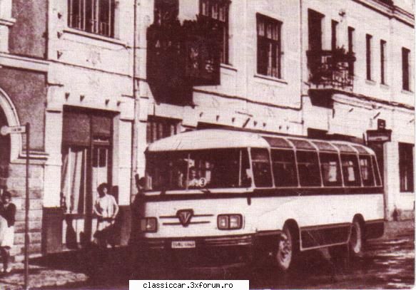 Masinile noastre in carti postale, vederi, poze de familie - O frumusete demult disparuta - File de istorie