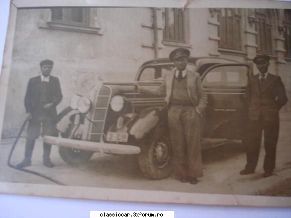 Masinile noastre in carti postale, vederi, poze de familie - Era soferul prefectului,iar - File de istorie