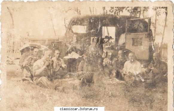 Masinile noastre in carti postale, vederi, poze de familie - nu scria nimic pe spate - File de istorie