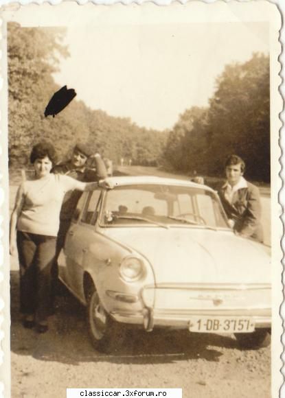 Masinile noastre in carti postale, vederi, poze de familie - nush cine... recunoasteti - File de istorie