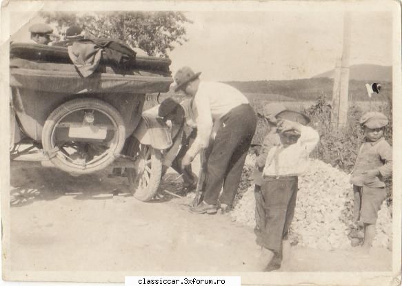Masinile noastre in carti postale, vederi, poze de familie - una din primele pene facute in - File de istorie