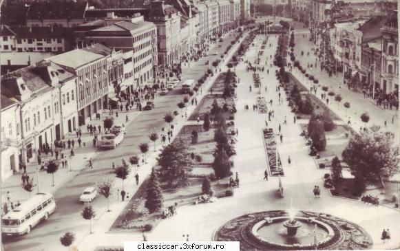 Masinile noastre in carti postale, vederi, poze de familie - Tg-Mures, Piata Trandafirilor - File de istorie