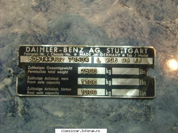Mercedes 206 d - Tablitele,amplasate in cabina,linga scaunul de la - Prezentare masini