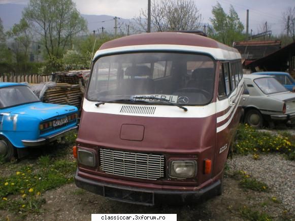 Mercedes 206 d - ) Masca din fata provine de la un Barkas,cea - Prezentare masini