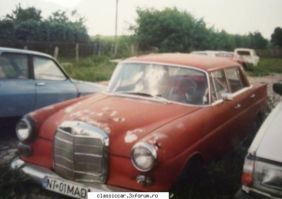 Mercedes Fintail - Buhusi 2003. Masina a ajuns la fier vechi din - Rust In Peace