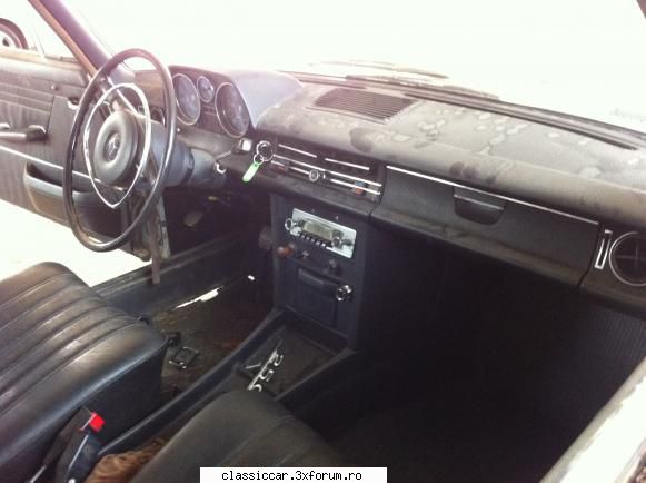 Mercedes W , BMW 525 E12 si altele - Interior. Consola centrala a fost "mutilata" - Prezentare masini