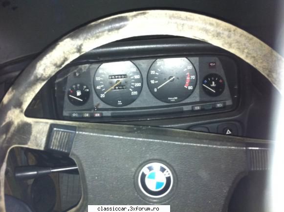 Mercedes W , BMW 525 E12 si altele - Geamul ca sa-i zic asa de la ceasurile de bord e - Prezentare masini