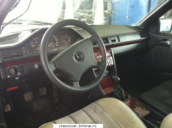Mercedes W , BMW 525 E12 si altele - Interior, inca in curs de montaj - Prezentare masini