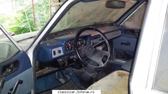 Mercedes W , BMW 525 E12 si altele - Interiorul cu husele preferate ale bunicului - Prezentare masini