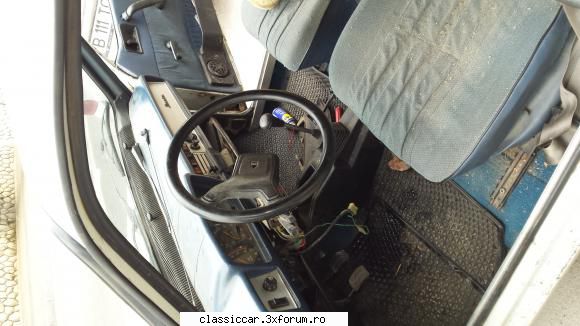 Mercedes W , BMW 525 E12 si altele - Cu husele, scoase. Buretii de la scaunele din - Prezentare masini