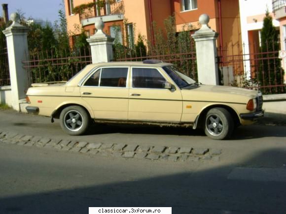 Mercedes W123 - Arata bine si este bine intretinuta - Am vazut prin Cluj-Napoca