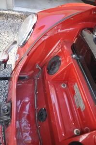 Mindent a motorokrol. - A potrer�ktart� is rendesen a kocsiszin�ben - Hungarian corner