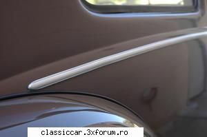 Mindent a motorokrol. - A kasznit sz�les diszl�c diszitete oldalt,mindk�t - Hungarian corner