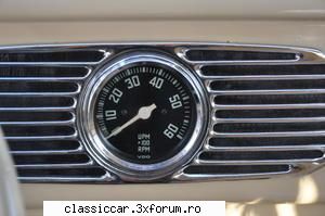 Mindent a motorokrol. - Vagy a m�szerfalba szerelt fordulatsz�mmutat� - Hungarian corner