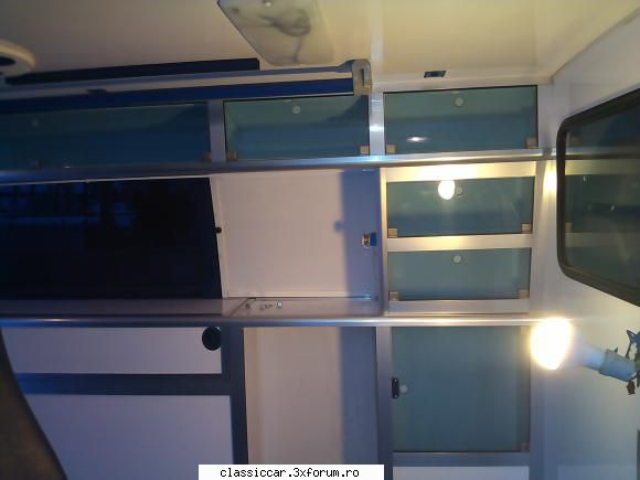 Mobilier VW Transporter - Este montat pe un T5 model nou (2012) Mobilierul - Vanzari  piese si accesorii