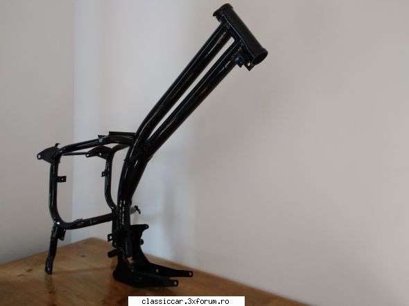 Mobra 50 - Incet proiectul continua cadrul este - Prezentare motociclete, motorete si biciclete de colectie