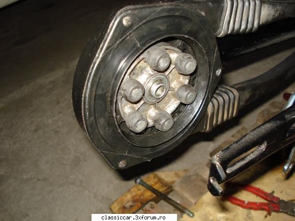 Mobra - butuc partea interioar� - Prezentare motociclete, motorete si biciclete de colectie