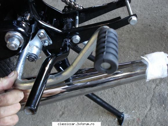 Mobra - repunerea cauciucului pedalei fr�n�, din - Prezentare motociclete, motorete si biciclete de colectie