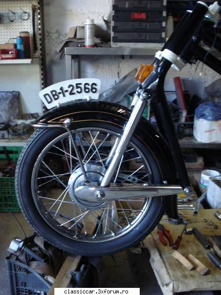 Mobra - Si ornamenbtel repuse pe furc�, unde le - Prezentare motociclete, motorete si biciclete de colectie