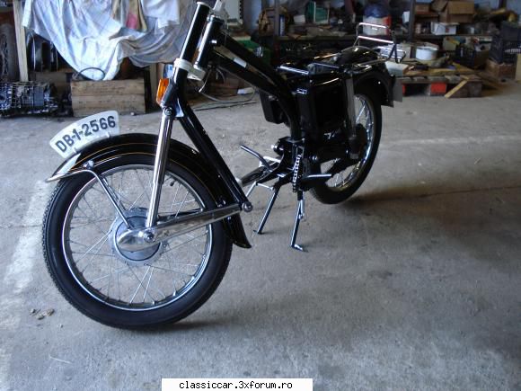 Mobra - Si in sf�rsit Mobrita dat� jos de pe - Prezentare motociclete, motorete si biciclete de colectie