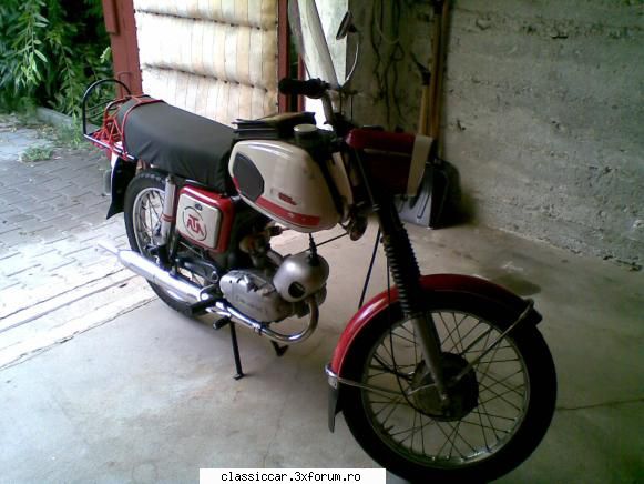 Mobra 50 Turist - I-am pus cauciucuri noi de la - Prezentare motociclete, motorete si biciclete de colectie